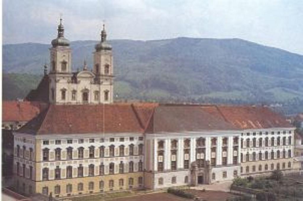 Stiftshotel Garsten Steyr Exterior foto